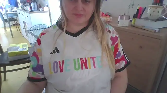 Meliss Official9 online show from 04-15-26, 10:33