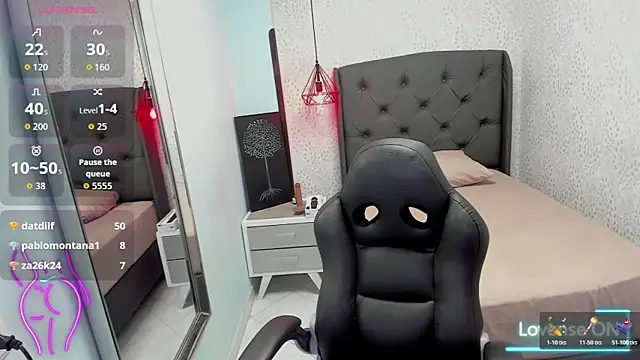 Snapshot of MAGNOLEROY chatting on 11-20-25, 07:46 MAGNOLEROY online show from 11-20-25, 07:46