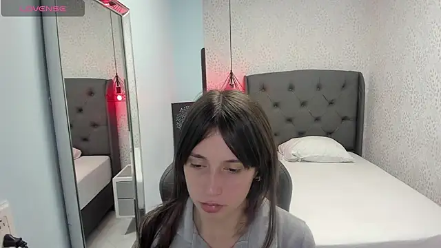 MAGNOLEROY online show from 11-28-25, 12:30