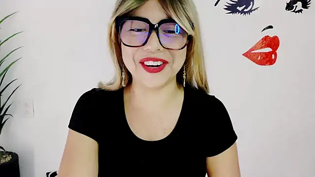 Snapshot of cielitos chatting on 11-10-25, 09:14 cielitos online show from 11-10-25, 09:14