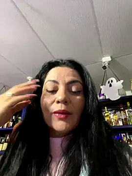 Snapshot of Hot_beauty__ chatting on 10-17-25, 02:59 Hot beauty online show from 10-17-25, 02:59