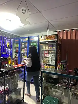 Snapshot of Hot_beauty__ chatting on 10-23-25, 04:12 Hot beauty online show from 10-23-25, 04:12