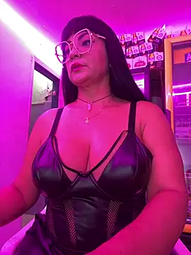 Hot beauty   online show from 02-18-26, 01:56