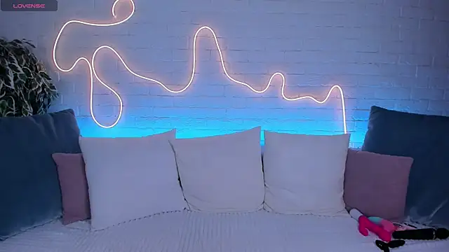 rossy babe  online show from 02-05-25, 06:13