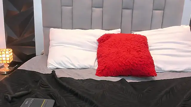 valentinasu1 online show from 03-18-25, 04:26
