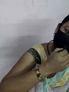 Snapshot of pujabhabi51 chatting on 02-04-25, 08:38 pujabhabi51 online show from 02-04-25, 08:38