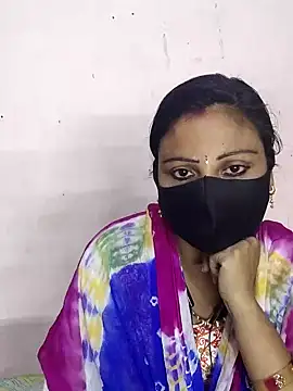 Snapshot of pujabhabi51 chatting on 02-08-25, 09:36 pujabhabi51 online show from 02-08-25, 09:36