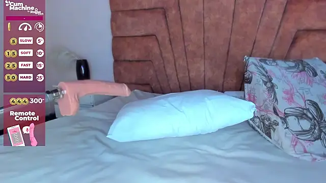 MAHIASMITH13 online show from 02-04-25, 04:50