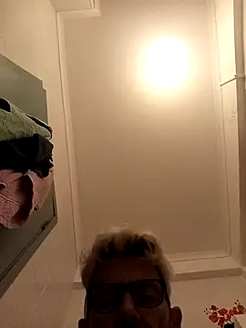 jonyfree1978 online show from 10-07-25, 09:45