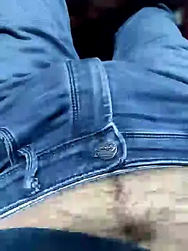 Snapshot of fuckboi2103 chatting on 01-09-25, 09:59 fuckboi2103 online show from 01-09-25, 09:59