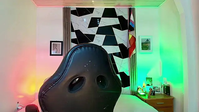 Erik Osorio online show from 09-14-25, 04:17
