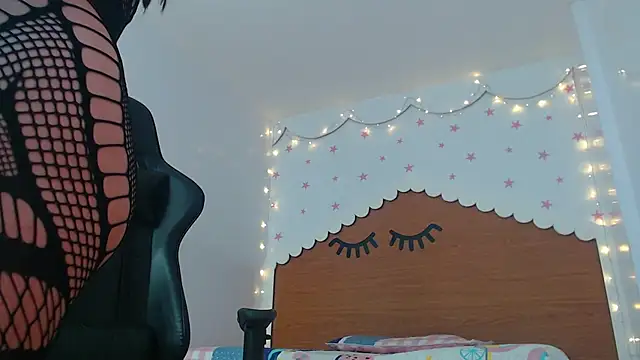 Chinatsu t online show from 01-23-25, 04:09