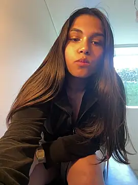 Snapshot of sc4ry_girl1 chatting on 03-13-25, 06:45 sc4ry girl1 online show from 03-13-25, 06:45