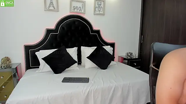 MaxxiCruz online show from 02-17-25, 08:36