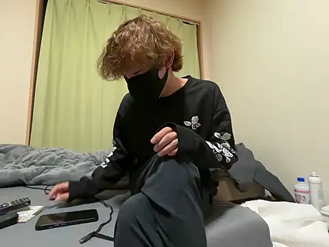 UKI06 online show from 12-22-25, 03:20