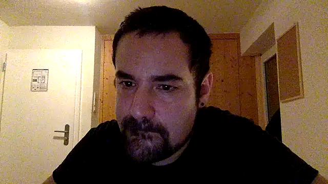 benjul63 online show from 02-04-25, 05:12