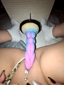 Iitaniee online show from 11-19-25, 03:56