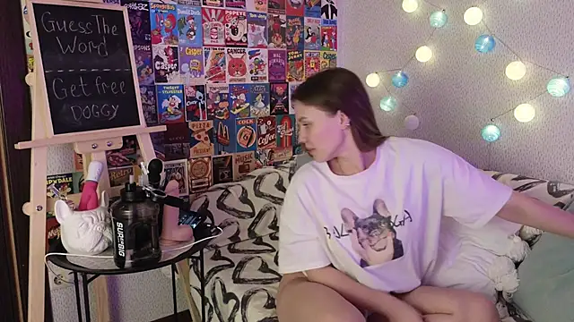 LittleLeen online show from 12-18-24, 06:03