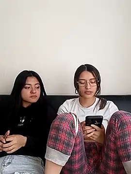 Gabby and Alice online show from 02-28-25, 06:31