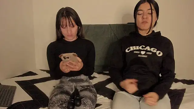 Gabby and Alice online show from 11-06-25, 09:37