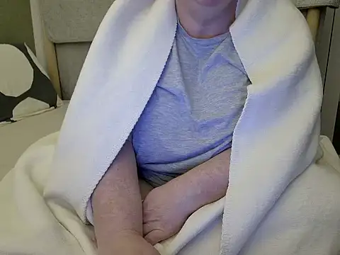 MarthaBriest online show from 10-11-25, 04:44