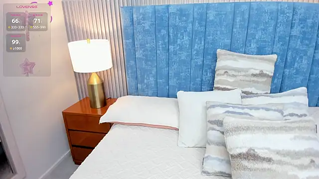 pretty sunlight  online show from 10-15-25, 01:39