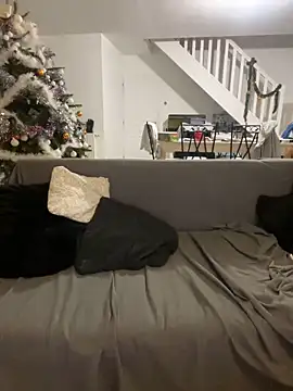 Snapshot of lucboyslam chatting on 12-17-24, 10:32 lucboyslam online show from 12-17-24, 10:32
