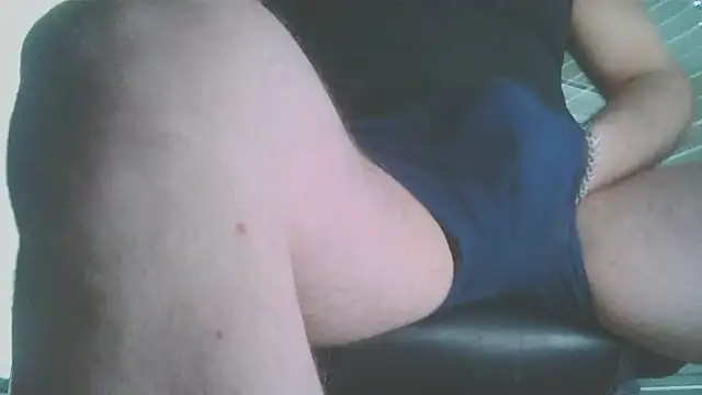 Snapshot of xtc1992 chatting on 01-31-25, 01:02 xtc1992 online show from 01-31-25, 01:02