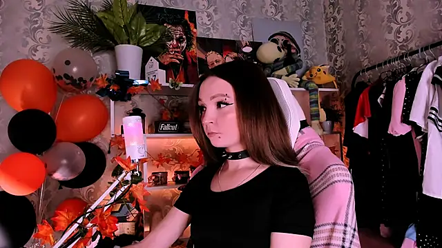 Snapshot of _AsyaSweet chatting on 11-18-25, 06:01 AsyaSweet online show from 11-18-25, 06:01