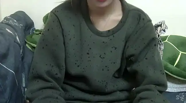 Snapshot of Tiny_lusty chatting on 01-25-25, 01:19 Tiny lusty online show from 01-25-25, 01:19