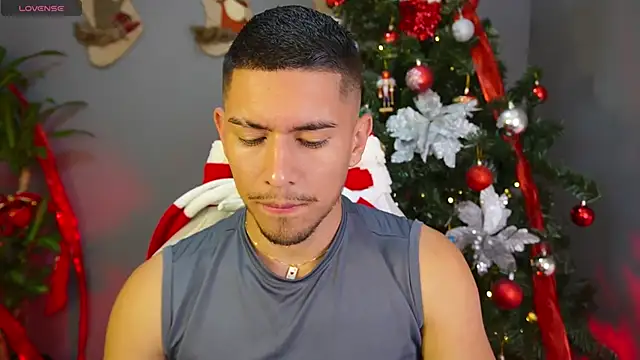 Aaronfox x online show from 12-23-24, 01:29