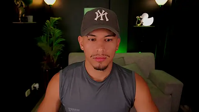 Aaronfox x online show from 11-03-25, 10:49