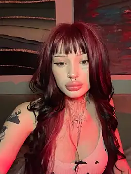 Snapshot of madelinexx chatting on 10-30-25, 04:30 madelinexx online show from 10-30-25, 04:30