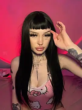 Snapshot of madelinexx chatting on 11-05-25, 07:58 madelinexx online show from 11-05-25, 07:58