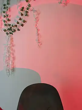 Snapshot of madelinexx chatting on 11-06-25, 11:00 madelinexx online show from 11-06-25, 11:00