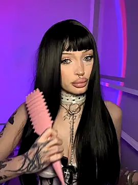 Snapshot of madelinexx chatting on 11-11-25, 02:28 madelinexx online show from 11-11-25, 02:28