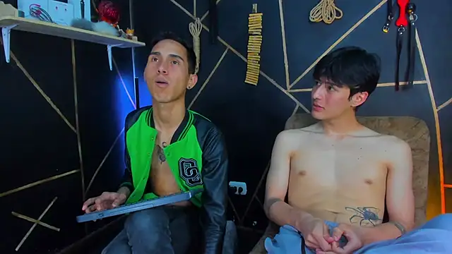 Snapshot of MillersKink chatting on 02-09-25, 01:22 MillersKink online show from 02-09-25, 01:22