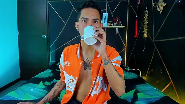 Snapshot of MillersKink chatting on 03-07-25, 09:17 MillersKink online show from 03-07-25, 09:17