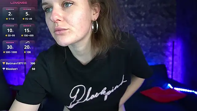 MaribelRiverr  online show from 02-25-25, 09:42