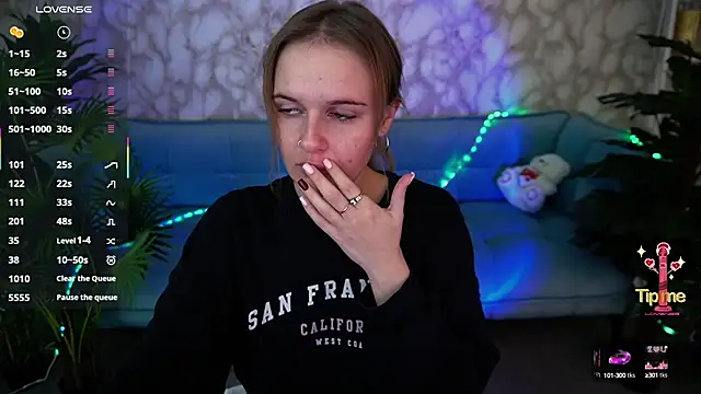 MaribelRiverr  online show from 10-05-25, 05:50