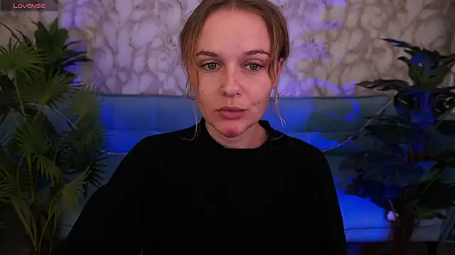 MaribelRiverr  online show from 10-10-25, 05:39