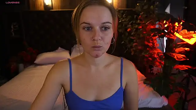 MaribelRiverr  online show from 10-12-25, 05:39