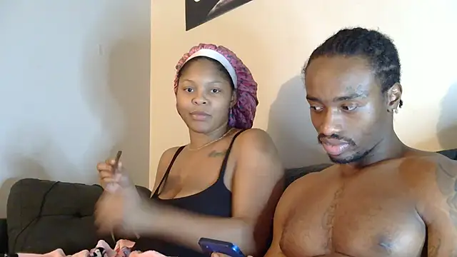 Snapshot of exotic__couple chatting on 01-16-25, 04:17 exotic couple online show from 01-16-25, 04:17