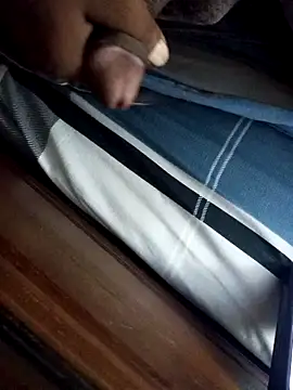 Snapshot of sadunt chatting on 01-12-25, 05:03 sadunt online show from 01-12-25, 05:03