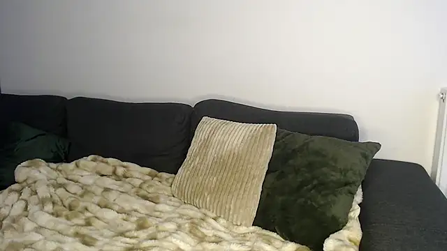 ElizabethAC online show from 01-27-25, 06:41