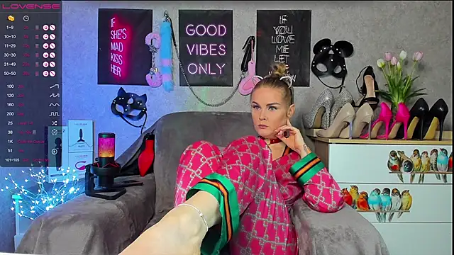 HannaKorsak online show from 02-11-25, 05:50