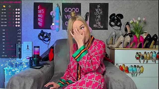 HannaKorsak online show from 02-24-25, 06:15