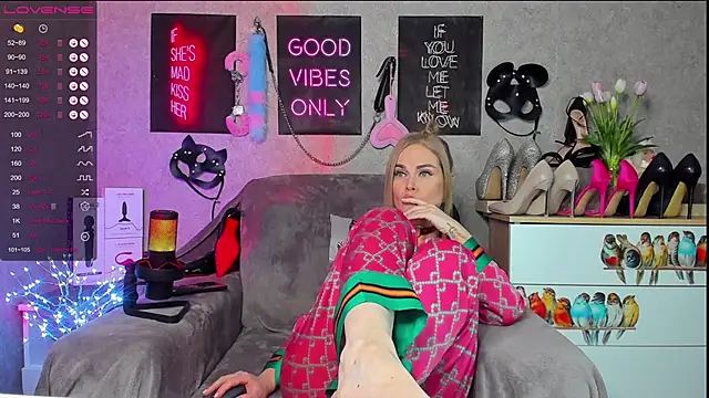 HannaKorsak online show from 03-06-25, 06:05