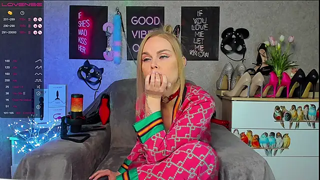 HannaKorsak online show from 03-14-25, 05:02