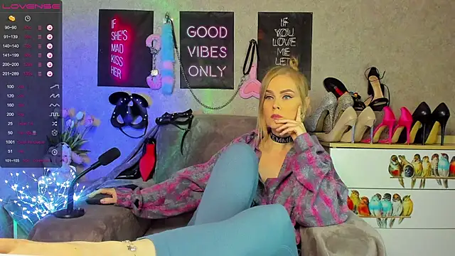 HannaKorsak online show from 09-24-25, 06:33